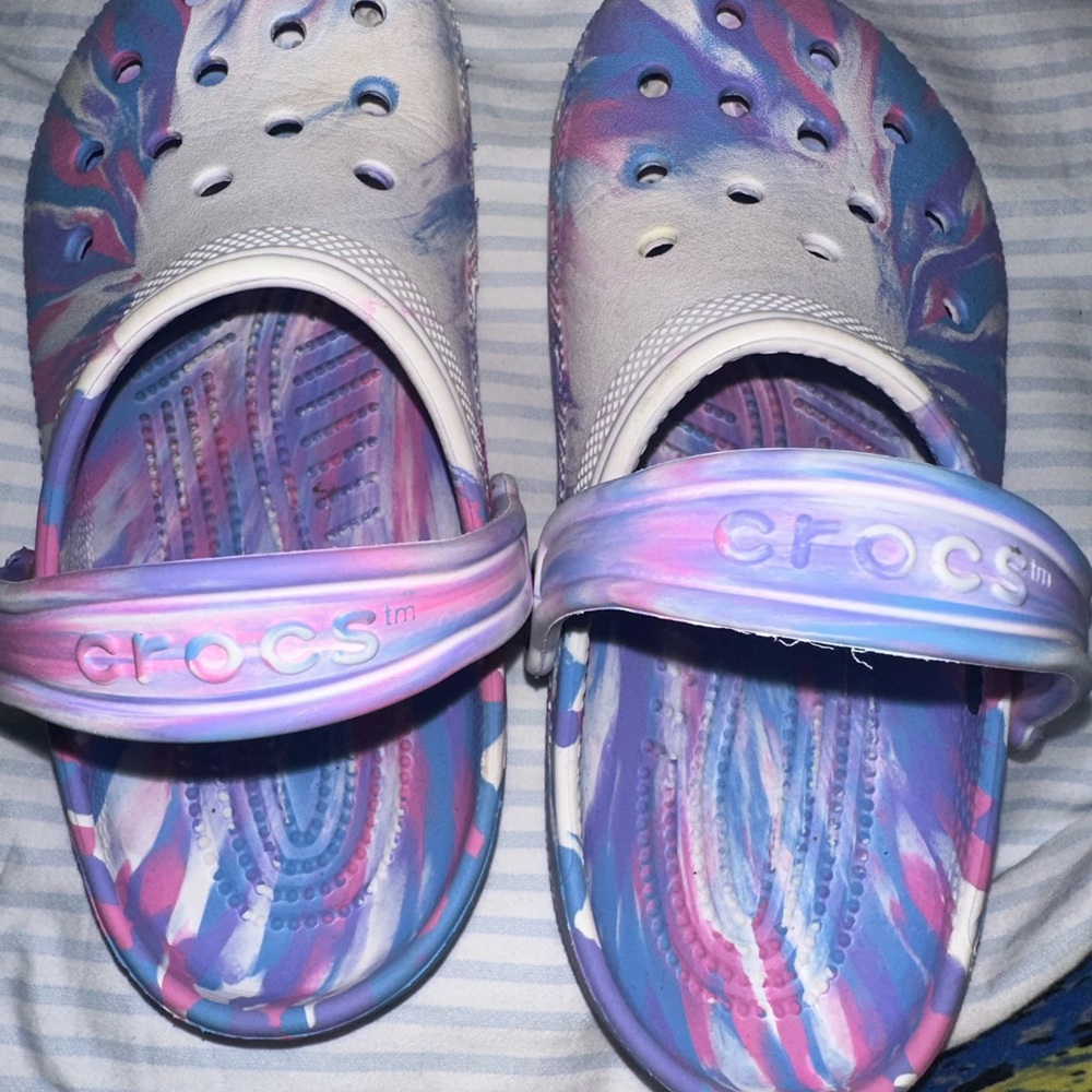 Euc Crocs big girls multi colors